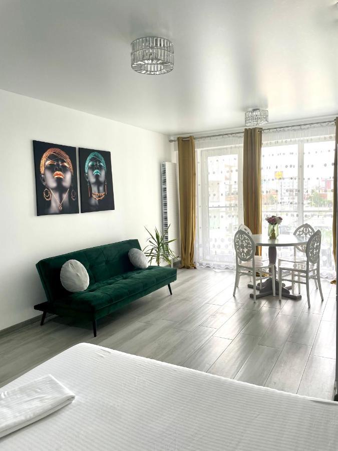 Dominic 2 Beds 1 Sofa Parking Pool Apartament By Alezzi Nord10 Apartment นาโวดาริ ภายนอก รูปภาพ