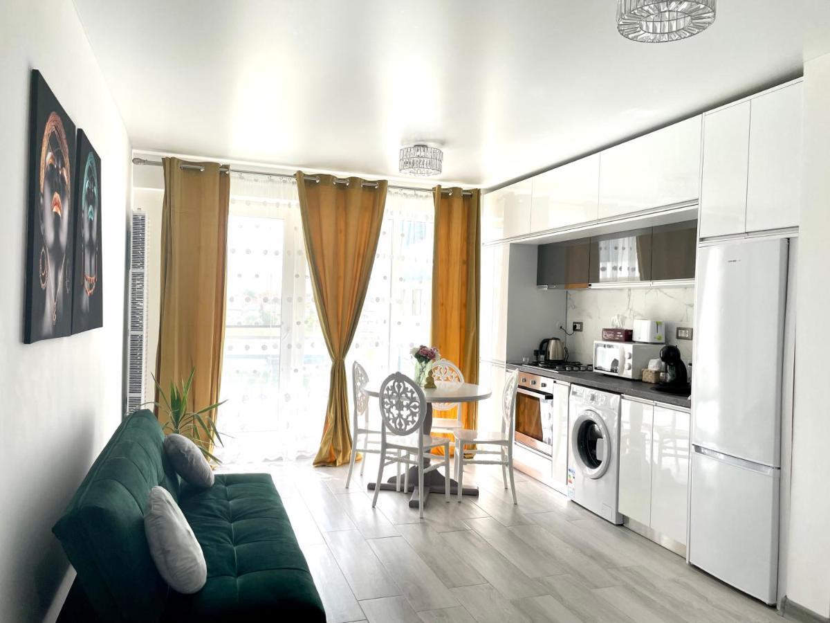 Dominic 2 Beds 1 Sofa Parking Pool Apartament By Alezzi Nord10 Apartment นาโวดาริ ภายนอก รูปภาพ