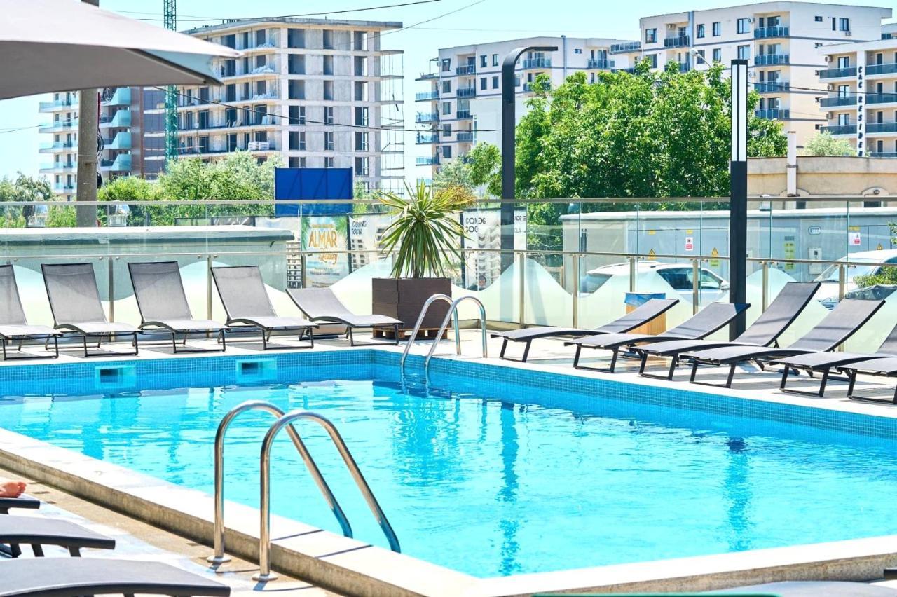 Dominic 2 Beds 1 Sofa Parking Pool Apartament By Alezzi Nord10 Apartment นาโวดาริ ภายนอก รูปภาพ