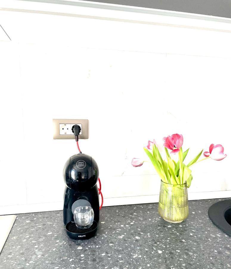 Dominic 2 Beds 1 Sofa Parking Pool Apartament By Alezzi Nord10 Apartment นาโวดาริ ภายนอก รูปภาพ